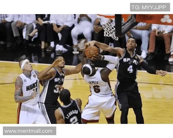 12月7日马刺对热火精彩比赛录像回顾与分析