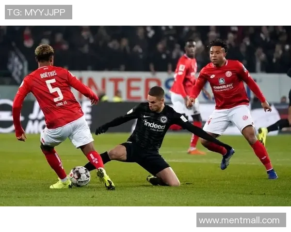 德甲焦点战汉诺威主场迎战拜仁全力争胜展现实力