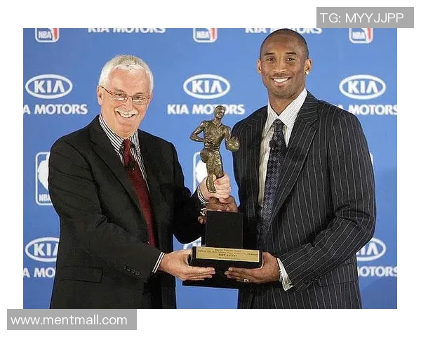 篮球明星港译：探索篮球巨星背后的故事与文化交融之旅